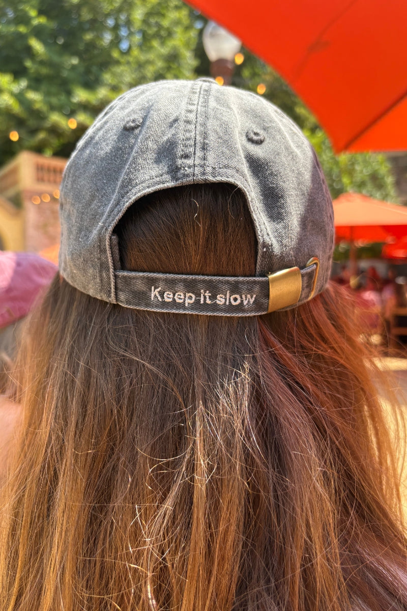 Gorra blanco y negro